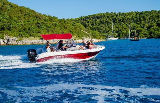 Motorboat Atlantic Marine Open 670 150hp