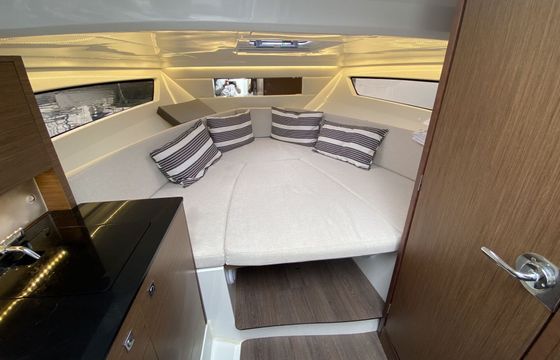 Motorboat Jeanneau Cap Camarat 9.0 Wa 400hp