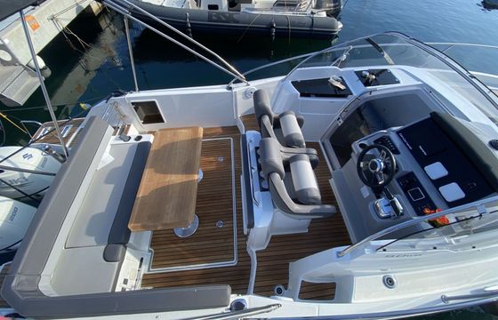 Motorboat Jeanneau Cap Camarat 9.0 Wa 400hp