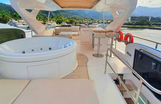 Motor yacht Intermarine 80