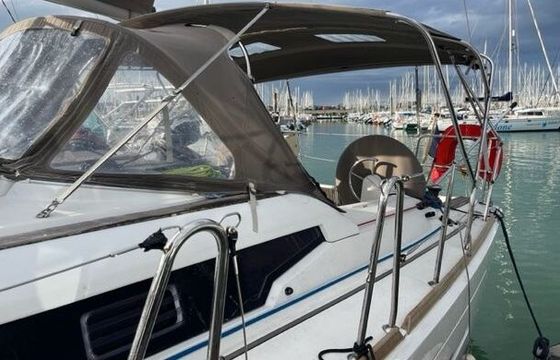Sailboat JEANNEAU SUN ODYSSEY 379 Q 11.34m