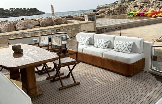 Motor yacht Antago 21 2400hp