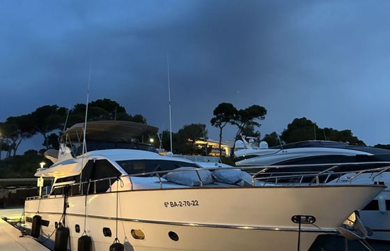 Motor yacht Antago 21 2400hp