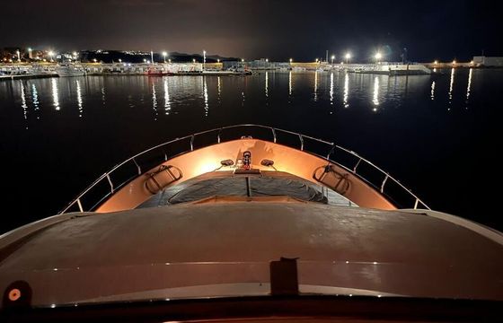 Motor yacht Antago 21 2400hp