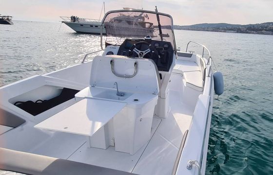 Motorboat Salpa SUNSIX 140hp
