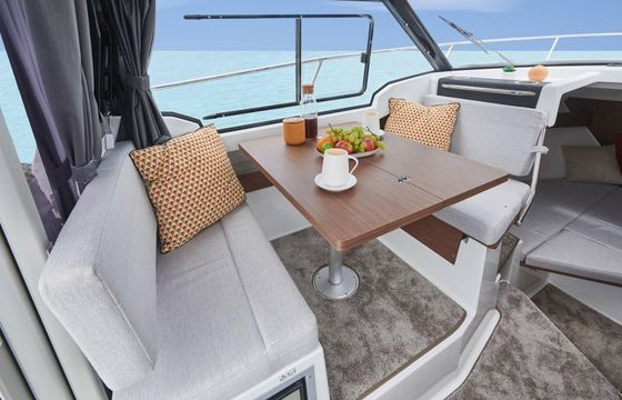 Motorboat Jeanneau Merry Fisher 795 200hp