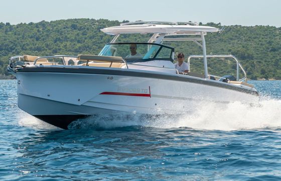 Motorboat Axopar 29 SUN TOP 400hp