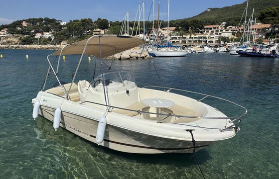 Motorboat Jeanneau CAP CAMARAT 6.35 150hp