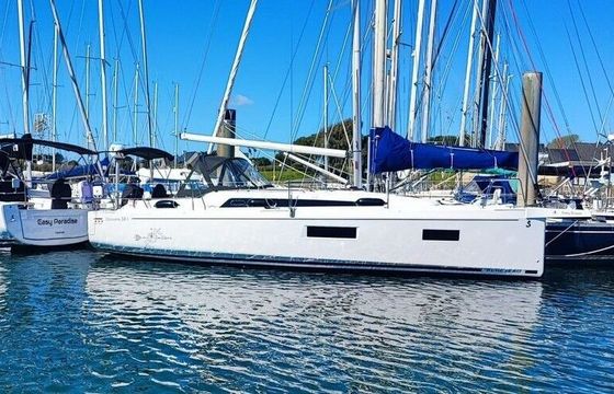 Sailboat Beneteau Oceanis 34.1 Easy Dream 10.77m