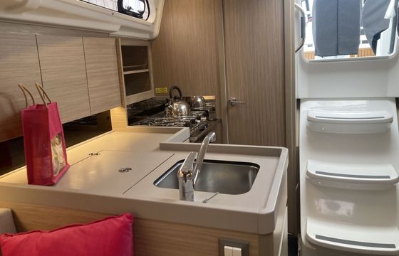 Sailboat Beneteau Oceanis 34.1 Easy Dream 10.77m