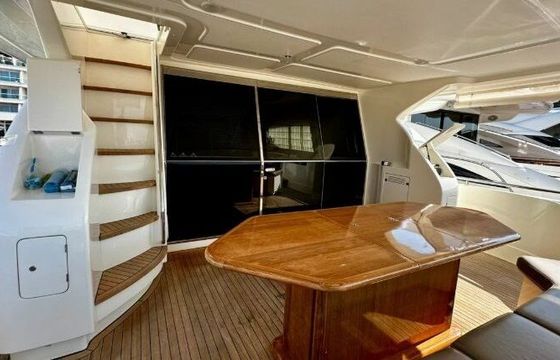 Motorboat Ferretti 730 Fly 2hp