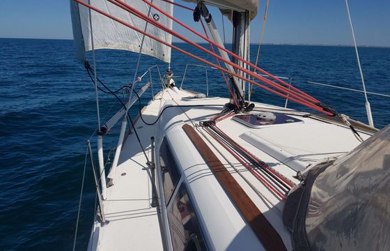 Sailboat Jeanneau Sun Odyssey 33i 9.96m