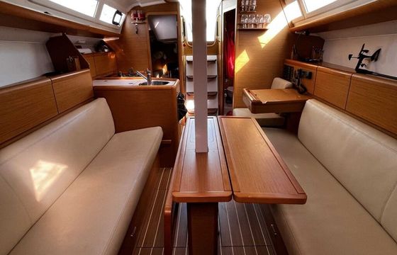 Sailboat Jeanneau Sun Odyssey 33i 9.96m