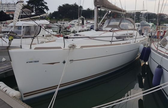 Sailboat Jeanneau Sun Odyssey 33i 9.96m