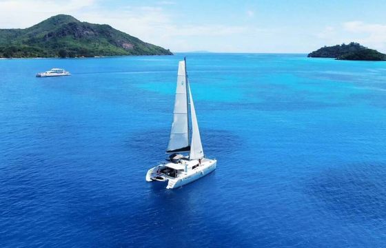 Catamaran LAGOON 400 S2 11m
