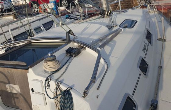 Sailboat Beneteau OCEANIS 321 10m
