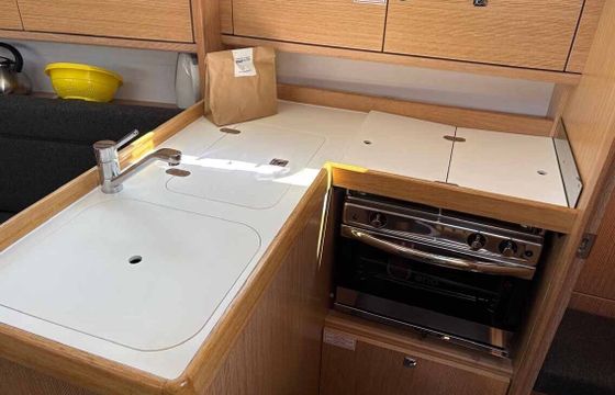 Sailboat Bavaria Yachtbau Bavaria Cruiser 34 Style 9m