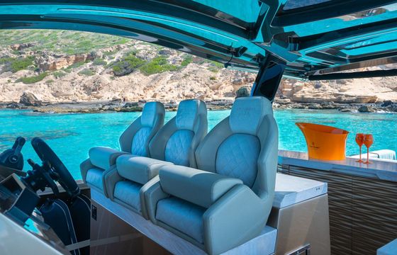 Motorboat Tesoro T50 1600hp