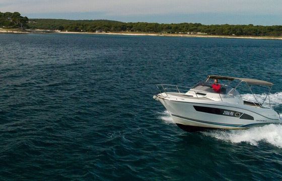Motorboat Jeanneau Cap Camarat 9.0 WA 500hp