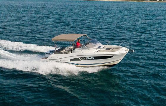Motorboat Jeanneau Cap Camarat 9.0 WA 500hp