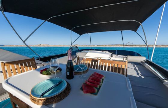 Motor yacht Fairline 56 Squadron 100hp