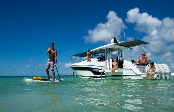 Motorboat Jeanneau Cap Camarat 12.5W 3hp