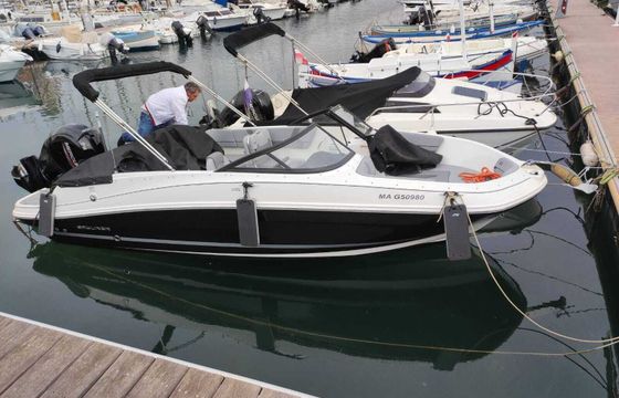 Motorboat Bayliner VR5 bowrider 150hp