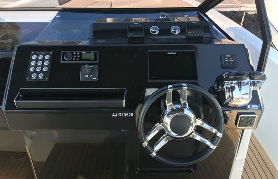 Motorboat De Antonio D34 600hp