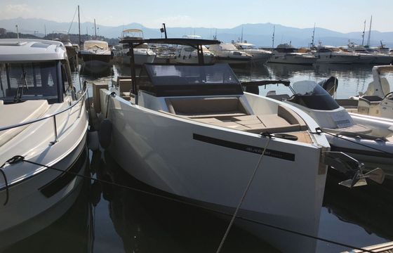 Motorboat De Antonio D34 600hp