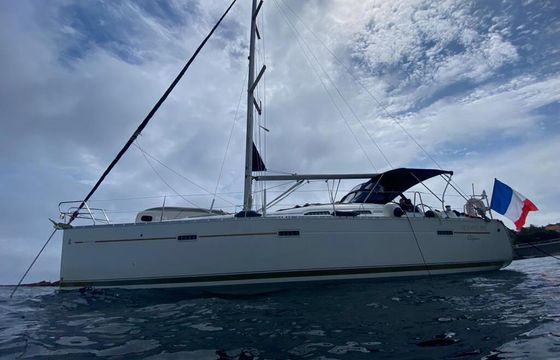 Sailboat Beneteau Oceanis 393 Clipper 12m