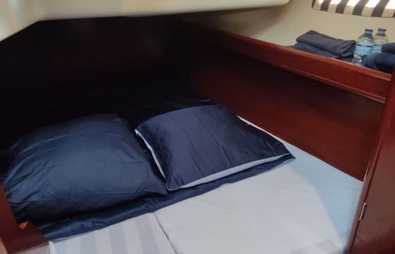 Sailboat Beneteau Oceanis 393 Clipper 12m