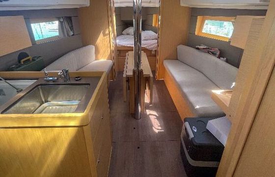 Sailboat 4 OCEANIS 35.1 - PA (3D/0C/0P) 9m