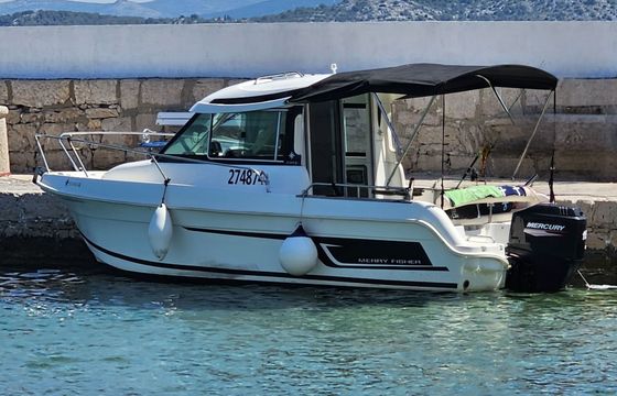 Motorboat Jeanneau Merry Fisher 625