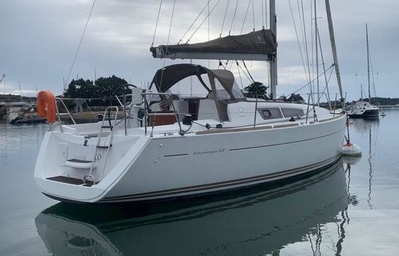 Sailboat Jeanneau Sun Odyssey 33i 9.96m