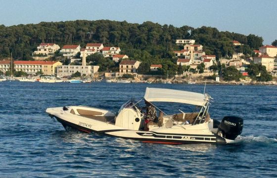 Motorboat Zar Formenti 75 300hp