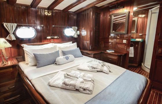 Sailing yacht Custom Custom 31.8m