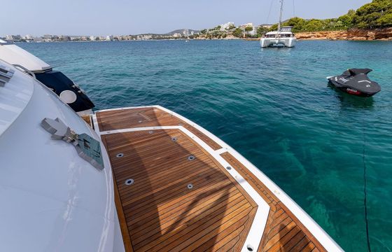 Motor yacht Sunseeker 72 Predator 3200hp