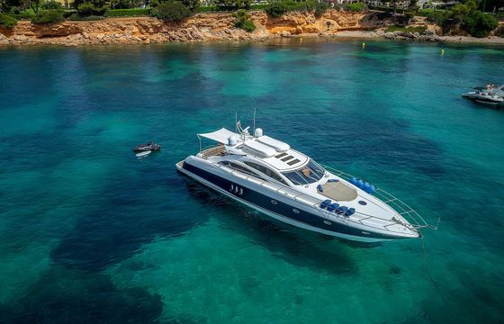 Motor yacht Sunseeker 72 Predator 3200hp