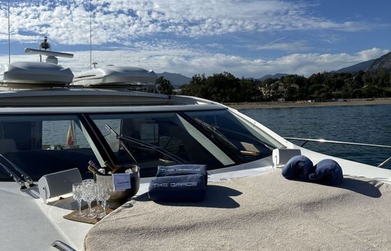 Motor yacht Sunseeker 72 Predator 3200hp