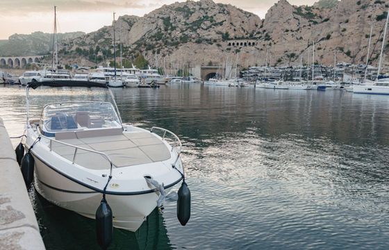 Motorboat Quicksilver 755 Sundeck 225hp