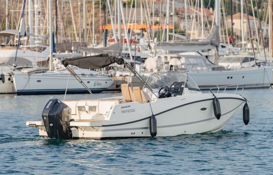 Motorboat Quicksilver 755 Sundeck 225hp