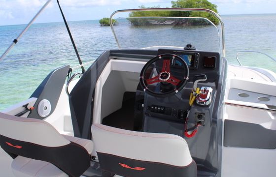 Motorboat Beneteau flyer 6.6 Sundeck 200hp
