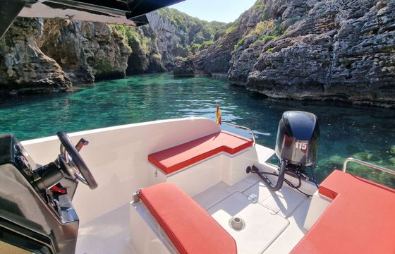 Motorboat Boats mak Cattleya 115hp