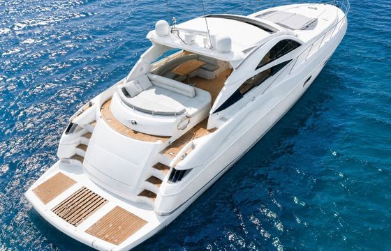 Motor yacht Sunseeker Predator 68 1800hp