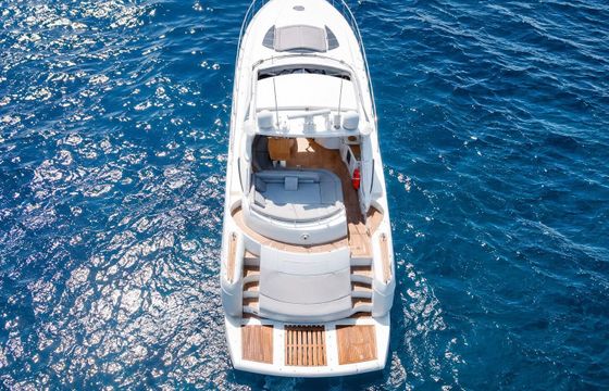 Motor yacht Sunseeker Predator 68 1800hp
