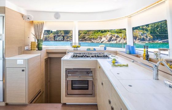 Catamaran Lagoon-Bénéteau Lagoon 43 - 3 + 2 cab. 13m