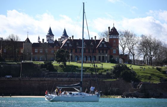 Sailboat BENETEAU FIRST 40.7 12m