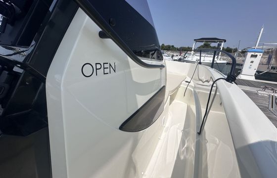 Motorboat Quicksilver 705 Open 150hp