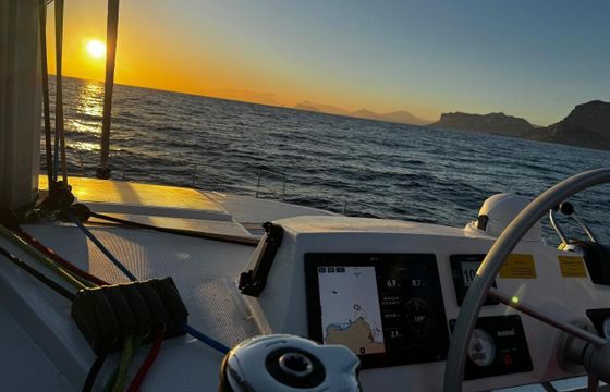 Catamaran Catana Group Bali 4.2 - 4 + 2 cab. 12m