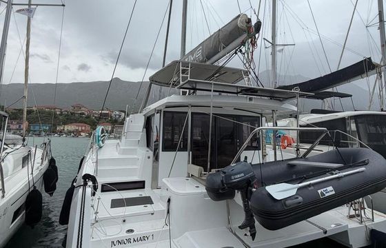 Catamaran Catana Group Bali 4.2 - 4 + 2 cab. 12m